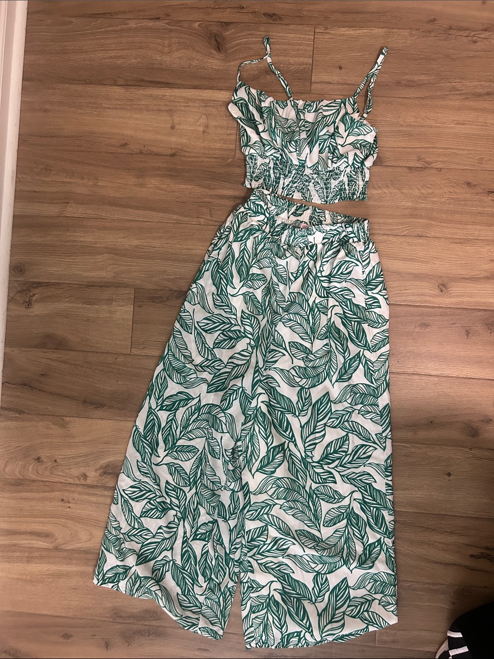 Pink Lily Green Leaf Print Two-Piece Skirt Set